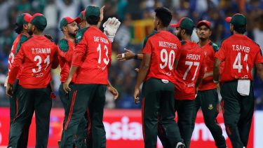 টস জিতে ফিল্ডিংয়ে বাংলাদেশ
