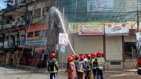 সিলেট নগরীতে বিদ্যুতের খুঁটিতে অগ্নিকান্ডের ঘটনা ঘটেছে