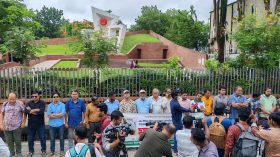 চট্টগ্রামে সংবাদিকের উপর হামলার প্রতিবাদে সিলেটে মানববন্ধন