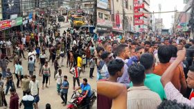 শ্রীমঙ্গলে পরিবহন শ্রমিকদের রক্তক্ষয়ী সংঘর্ষ; সাংবাদিকসহ আহত ২০