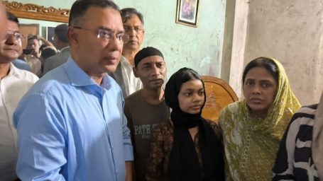 শিশু রামিসার পরিবারের সঙ্গে দেখা করলেন প্রধানমন্ত্রী